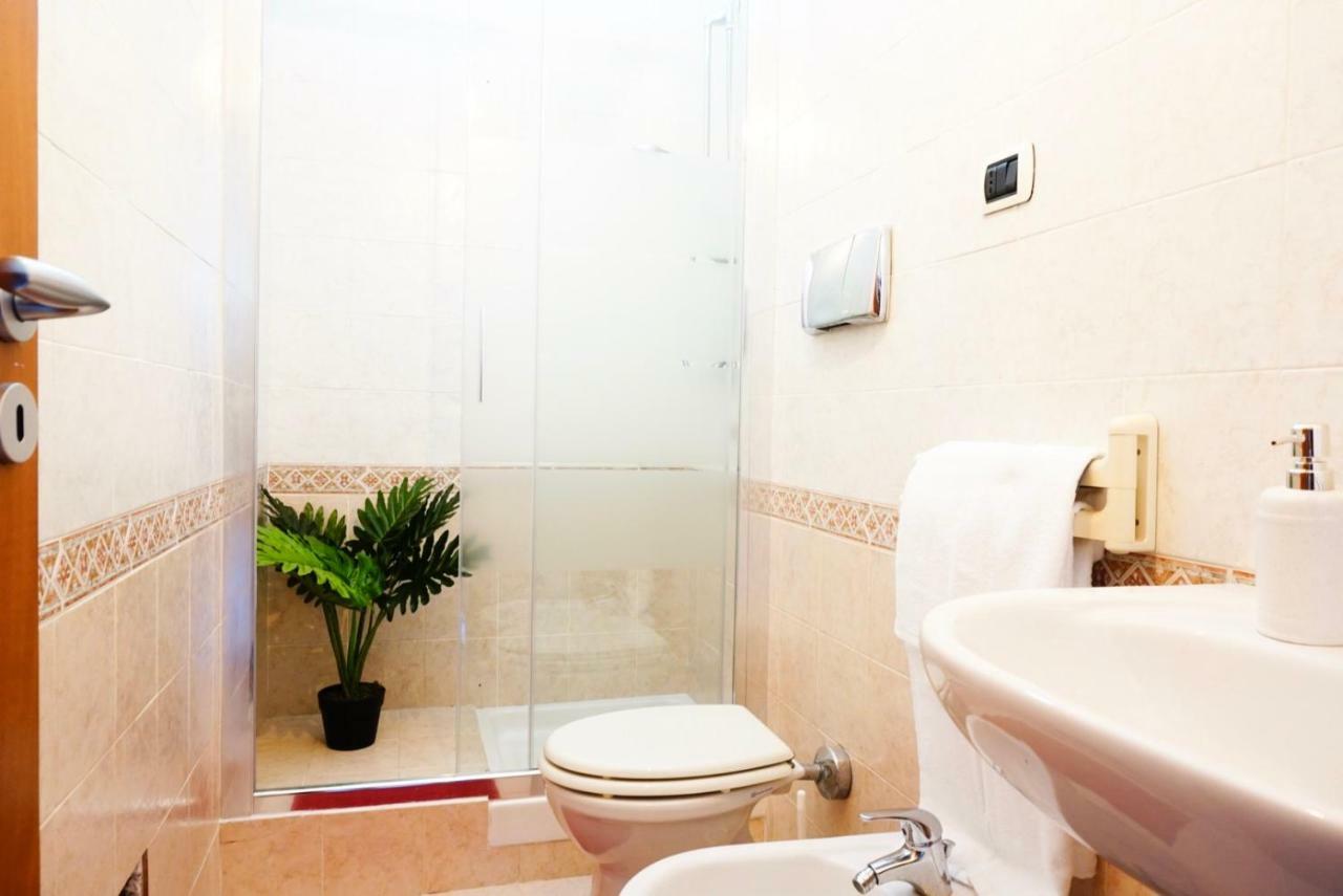 Villa Aurelia - Seafront Apartment With Terrace กวาร์ตู ซานเตเลนา ภายนอก รูปภาพ