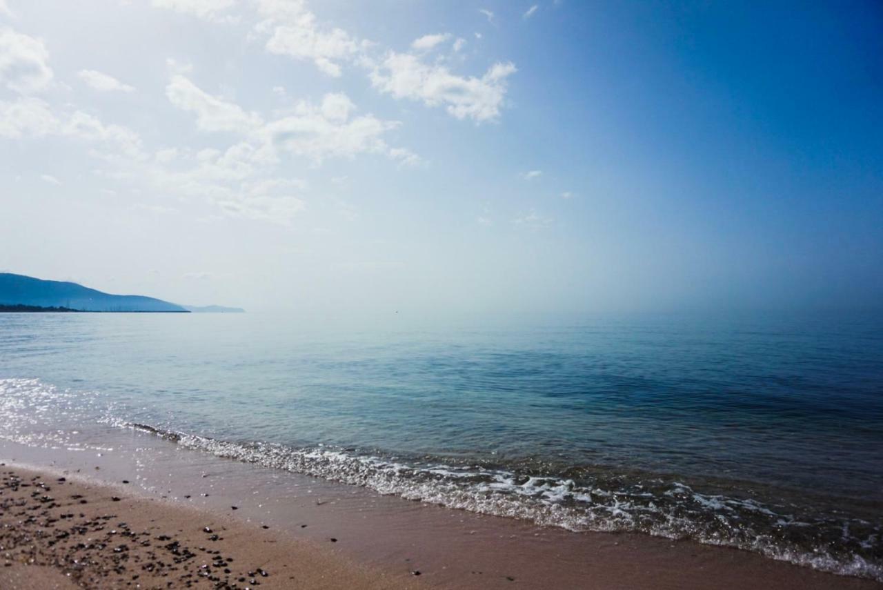 Villa Aurelia - Seafront Apartment With Terrace กวาร์ตู ซานเตเลนา ภายนอก รูปภาพ